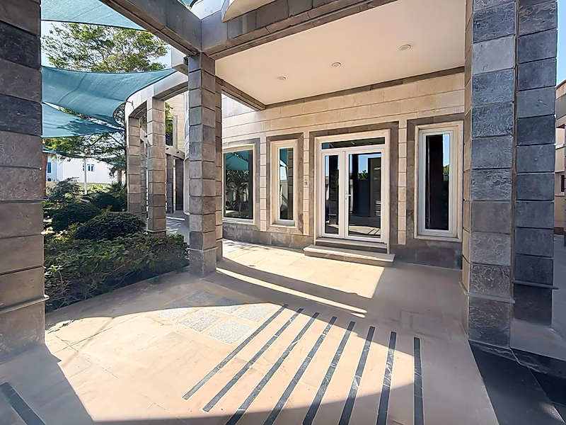EXCEPTIONAL COMMERCIAL VILLA | 8+ Bedroom with Premium Finishes - Photo 4