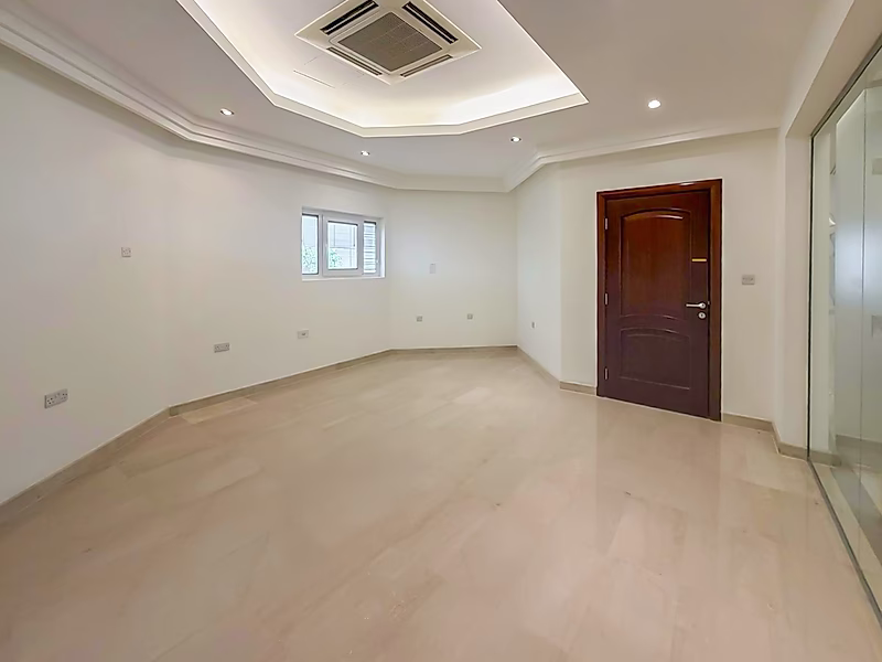 EXCEPTIONAL COMMERCIAL VILLA | 8+ Bedroom with Premium Finishes - Photo 8