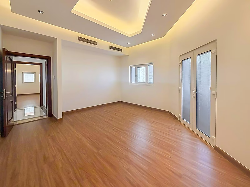 EXCEPTIONAL COMMERCIAL VILLA | 8+ Bedroom with Premium Finishes - Photo 11