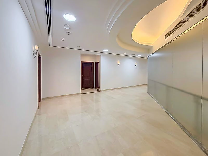 EXCEPTIONAL COMMERCIAL VILLA | 8+ Bedroom with Premium Finishes - Photo 13