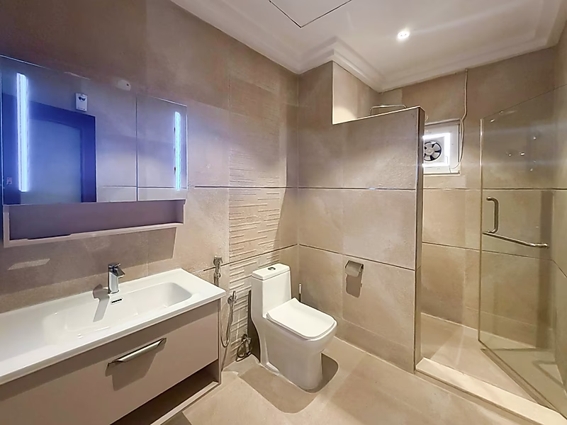 EXCEPTIONAL COMMERCIAL VILLA | 8+ Bedroom with Premium Finishes - Photo 18
