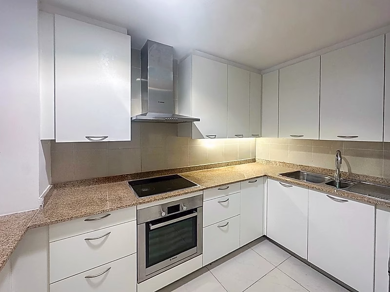BILLS IN! ELEGANT STUDIO WITH WATERFRONT VIEWS - Photo 10