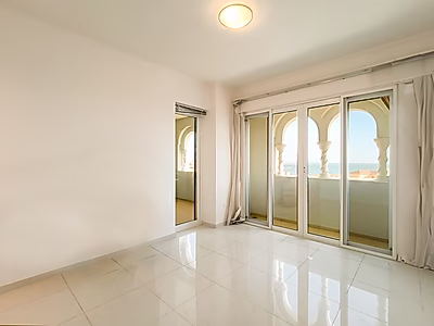 BEACH ACCESS! SUPERB 2 BED APARTMENT | VIVA BAHRIYA