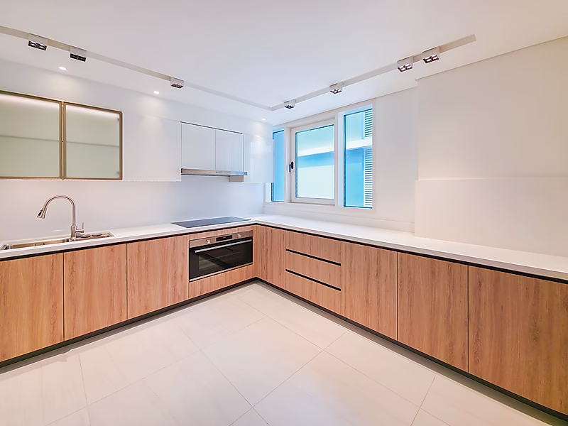 EXCLUSIVE 3 + MAID APARTMENT WITH SCENIC VIEW - Photo 15