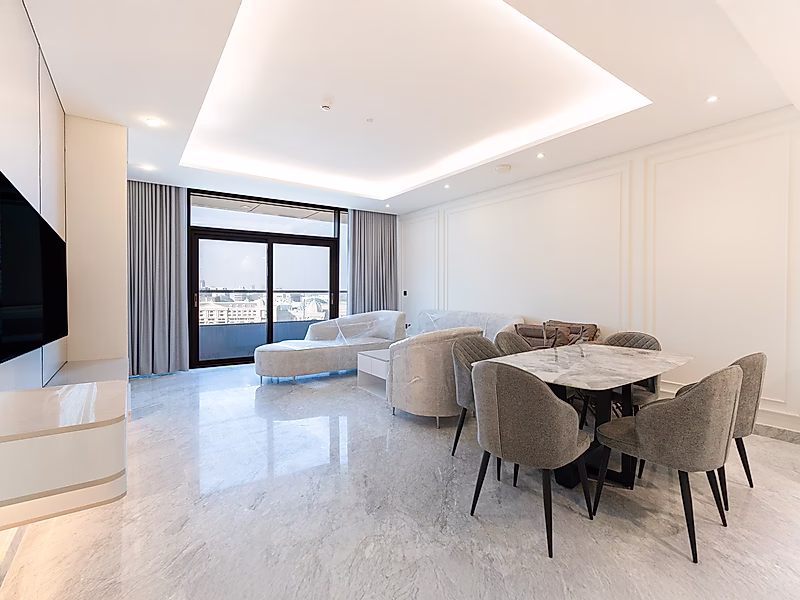 Elegant 2BR with Panoramic Views - Photo 1