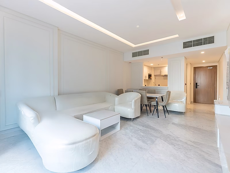 Luxury 2BR Oasis with Exquisite Finishes - Photo 1