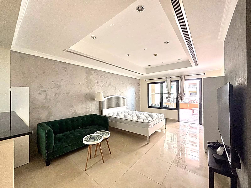 SPACIOUS STUDIO WITH HUGE TERRACE & STUNNING VIEW - Photo 1