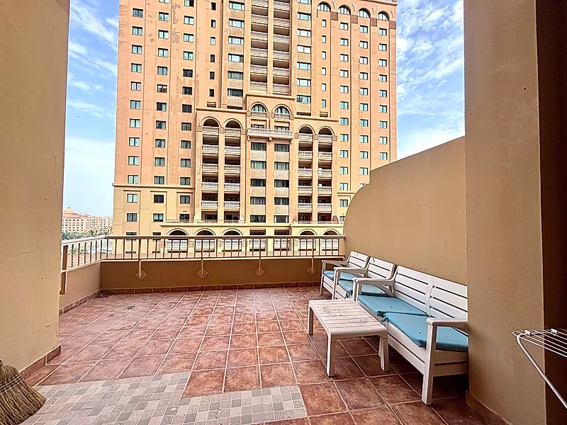 SPACIOUS STUDIO WITH HUGE TERRACE & STUNNING VIEW - Photo 9