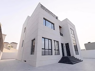 LUXURIOUS 6-BR VILLA WITH EXCEPTIONAL AMENITIES | WATERFRONT