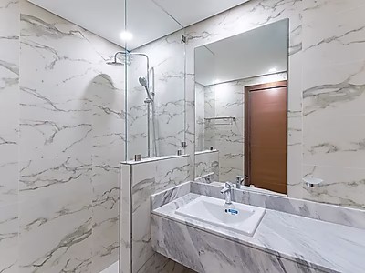 STYLISH 2-BEDROOM APARTMENT WITH PARTIAL SEA VIEW | LUSAIL MARINA