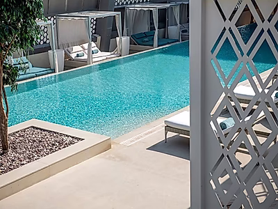 LUXURY HOTEL APARTMENT | 2BRS | PRIME LOCATION