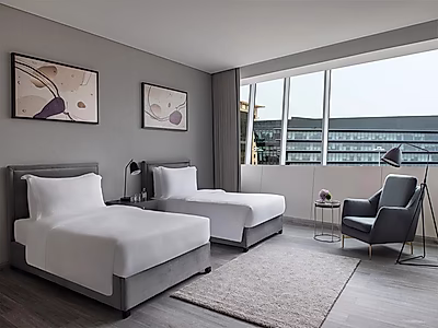 LUXURY HOTEL APARTMENT | 2BRS | PRIME LOCATION