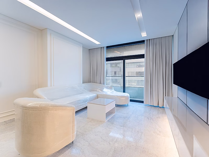 Stunning 2+ Bedroom Retreat - Photo 13