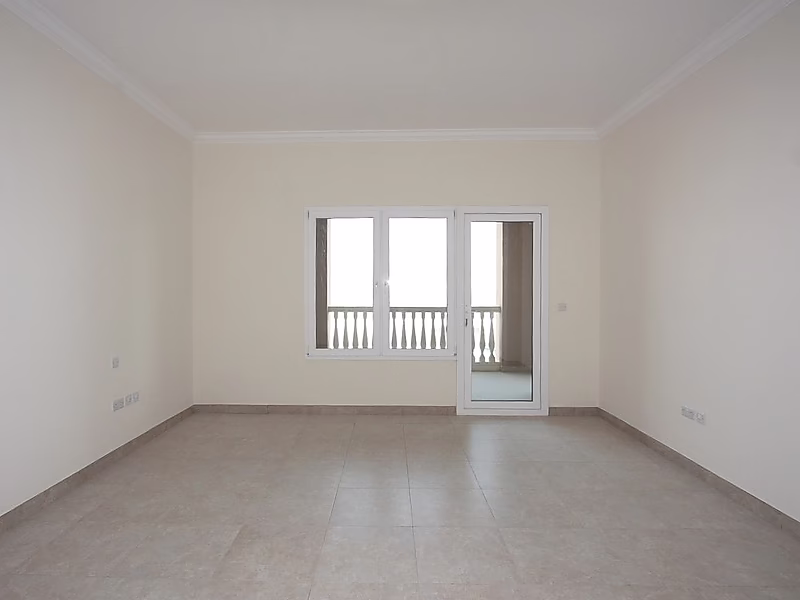 HOT Deal! Full Marina View 2BR in Porto Arabia – Priced to Sell Now - Photo 4