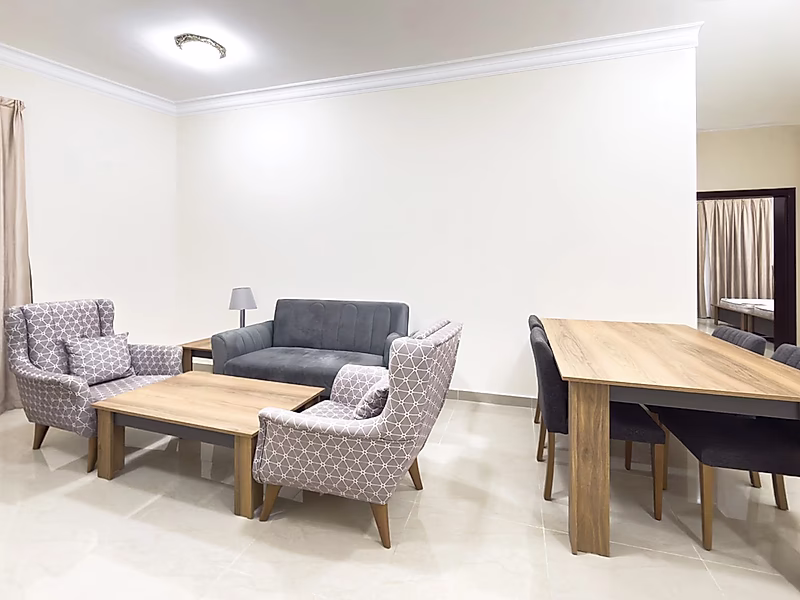 Contemporary 2BR Retreat | Ideal for Families - Photo 4