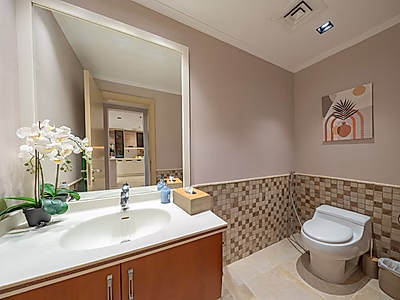 EXCLUSIVE DEAL! FULLY UPGRADED 2-BR MARINA VIEW | PORTO