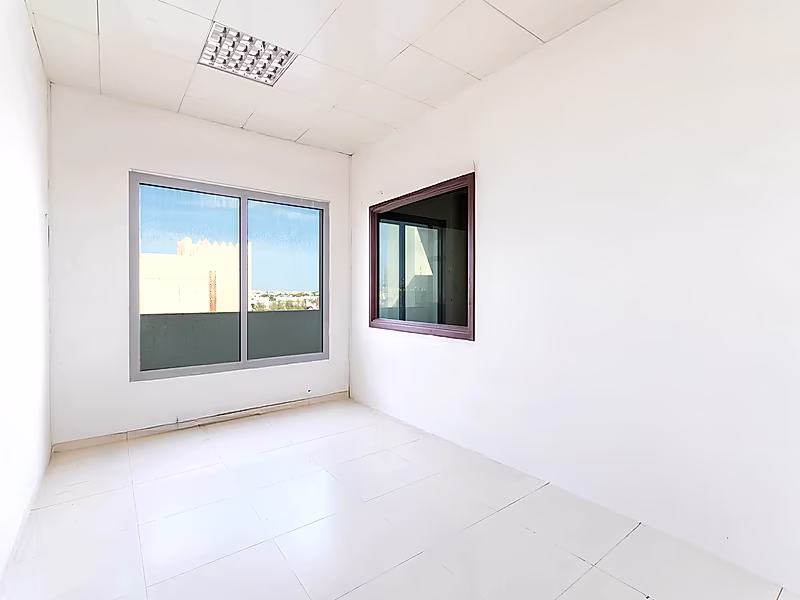 165sqm Fully Fitted Office for Rent on Salwa Road - Photo 4