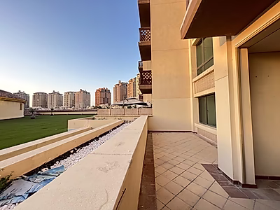 Huge Terrace, Sunny & Spacious 2BR Semi Furnished Townhouse for Sale at Mid Porto Arabia The Pearl