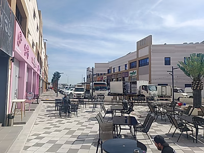 EXCELLENT LOCATION - RETAL SHOPS FOR RENT
