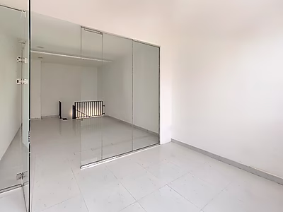 EXCELLENT LOCATION | RETAIL SHOPS FOR RENT