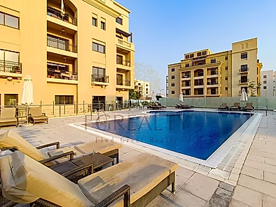 UNFURSNISHED 1 BEDROOM APARTMENT | FOX HILLS