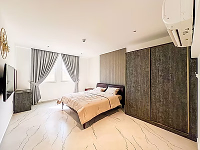 REFINED 2 BEDS! UTILITIES INCLUDED