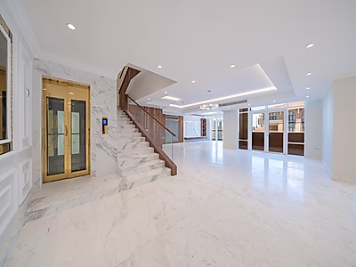 Fully Renovated Freehold Penthouse | Hot Offer & Move In Ready