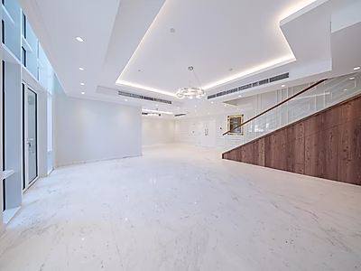 Fully Renovated Freehold Penthouse | Hot Offer & Move In Ready