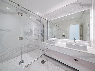 Fully Renovated Freehold Penthouse | Hot Offer & Move In Ready