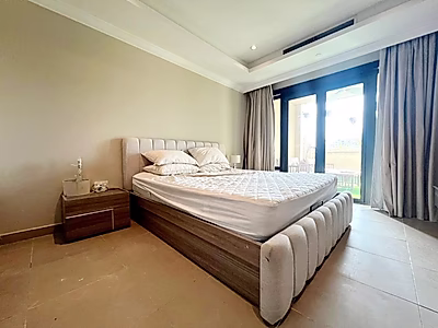 ELEGANTLY STYLED! 2-BR TOWNHOUSE WITH PRIVATE BALCONY | PORTO