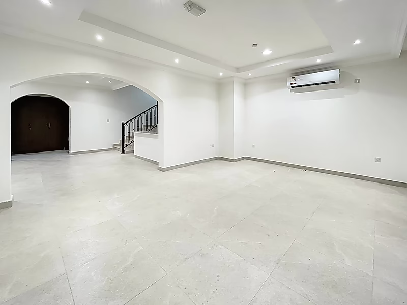 A MONTH FREE! 5BR + MAID VILLA | MURAIKH - Photo 5
