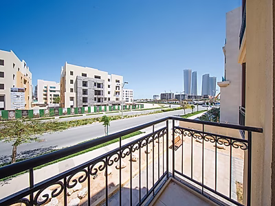 GREAT DEAL | TITLED 1-BHK WITH BALCONY IN FOX HILLS