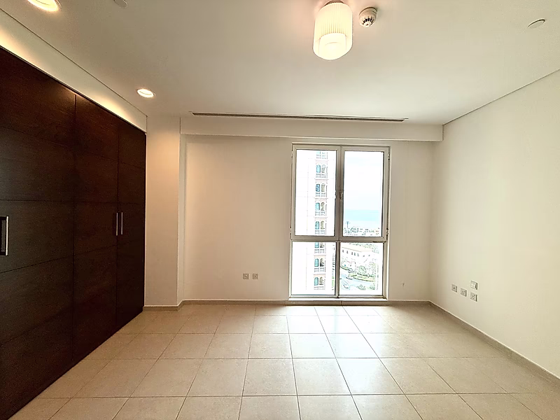 Panoramic Sea & Marina Views | High-Floor Luxury 2BR in Viva Bahriya | Beach Access | Title Deed Ready - Photo 13