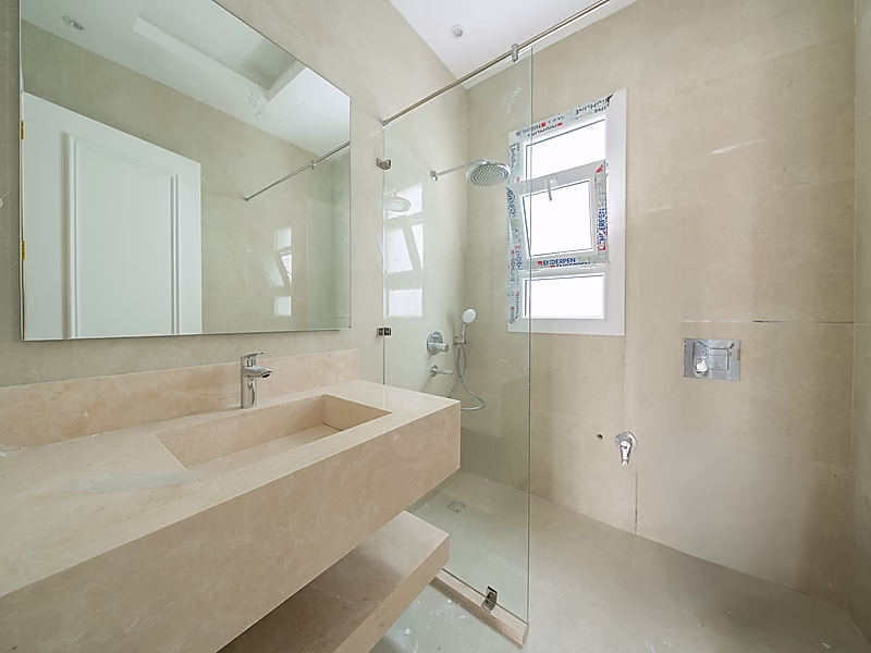 Luxury 8-Bedroom Stand-Alone Villa | Prime Location in Al Thumama - Photo 3