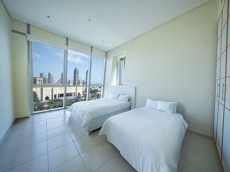 Sophisticated 2BR Apartment with Elegant Finishes - Photo 5