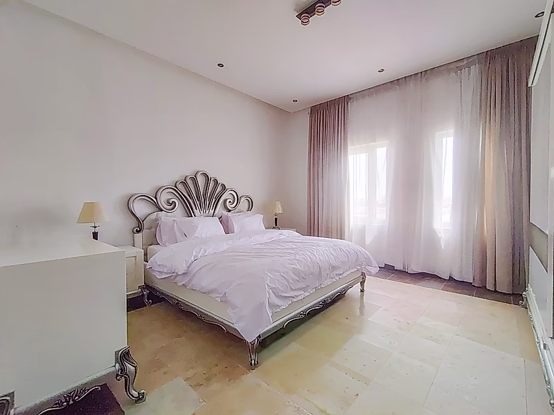 Luxury Villa | Fully Designer Funrnished | Beach View - Photo 11