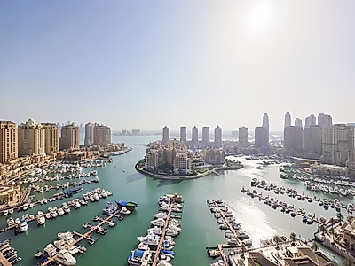 Stunning Renovated Penthouse | Panoramic Marina Views | Prime Location