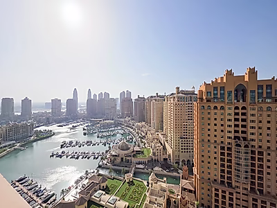 Stunning Renovated Penthouse | Panoramic Marina Views | Prime Location