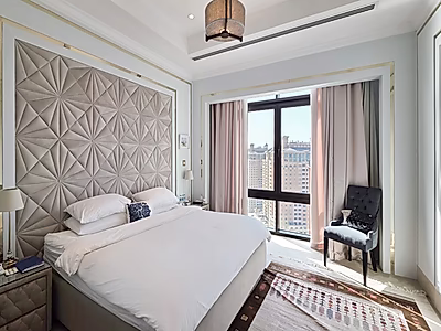 Stunning Renovated Penthouse | Panoramic Marina Views | Prime Location