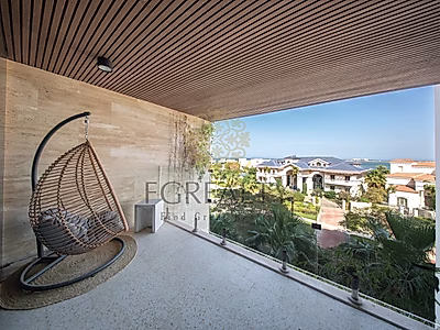 Stylish Duplex with Panoramic Views