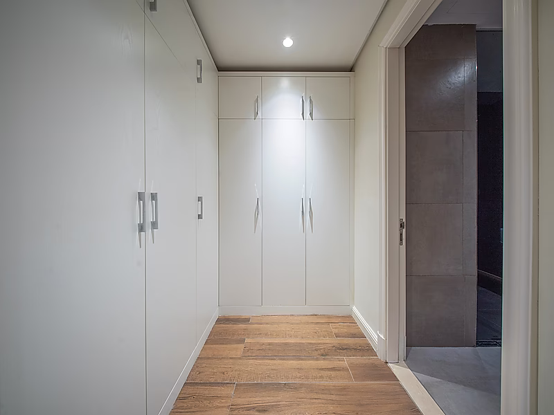 Chic 2BR Residence | Unmatched Elegance - Photo 14