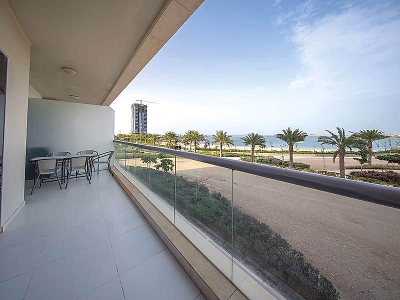 Stylish 1BR | Perfect for Modern Lifestyle - Photo 1