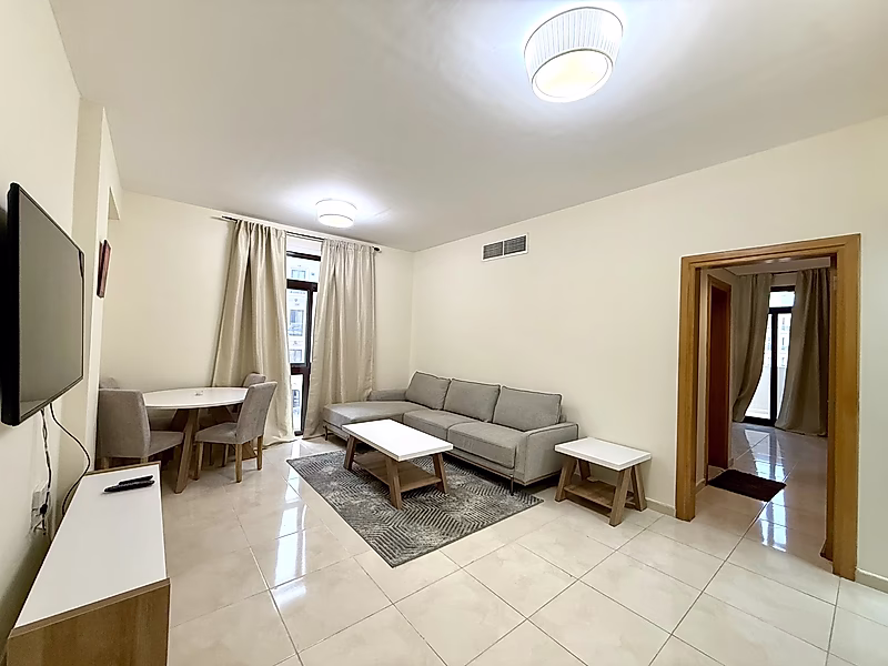 FOR SALE: Luxurious One Bedroom Apartment with Balcony in Damac Piazza, Lusail Fox Hills, Qatar - Photo 2