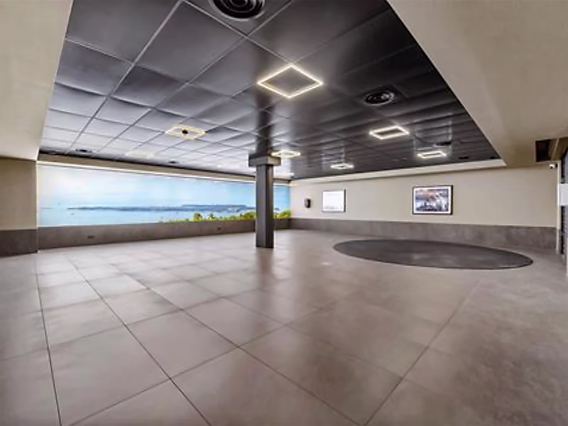 Luxury Contemporary Villa with Panoramic Sea Views – Super Cannes - Photo 18