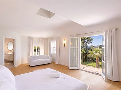 Cap d’Antibes West Side Contemporary Luxury Villa with Sea View