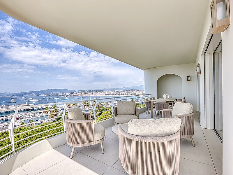 Cannes | Palm Beach | 3 Bedroom Duplex with Panoramic Sea View - Photo 1
