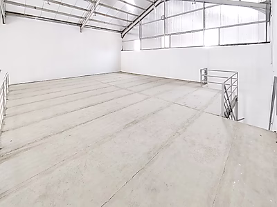 Warehouse for Rent in Birkat Al Awamer