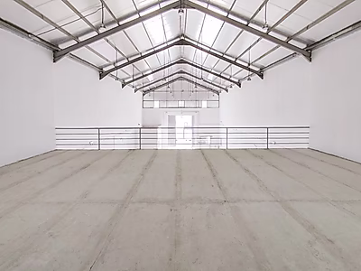 Warehouse for Rent in Birkat Al Awamer