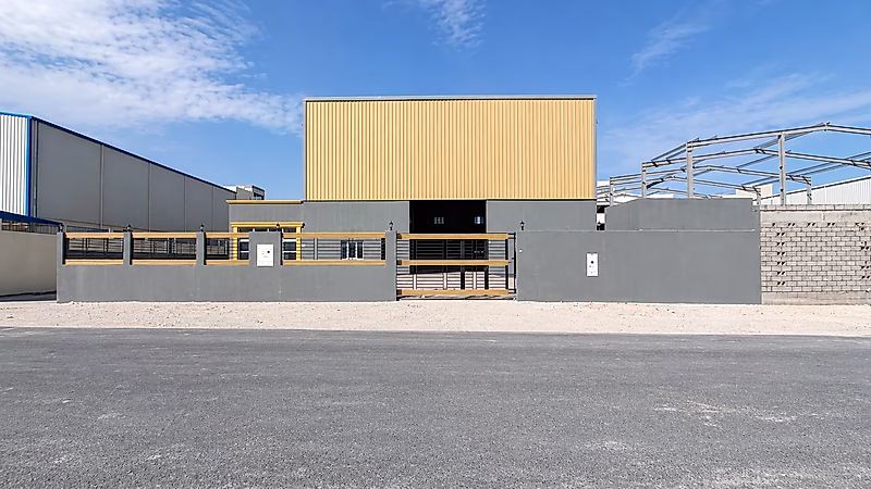 Food Warehouse for Rent in Birkat Al Awamer - Photo 1