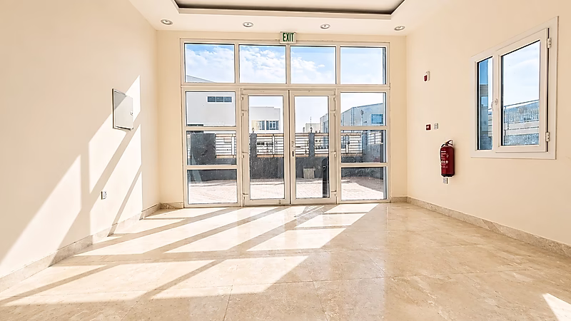Food Warehouse for Rent in Birkat Al Awamer - Photo 3